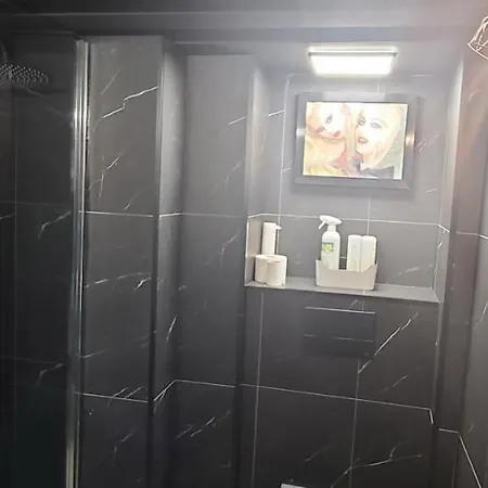 High Saint Germain De Pres 6 *