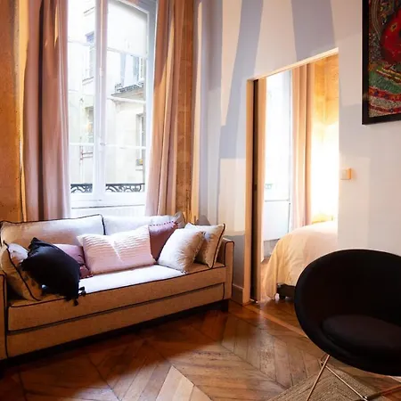 High Saint Germain De Pres 6 *