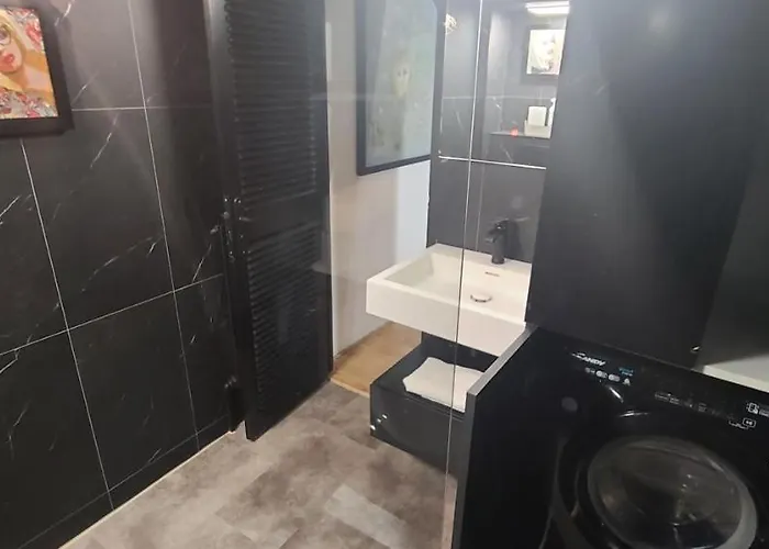 High Saint Germain De Pres 6 *